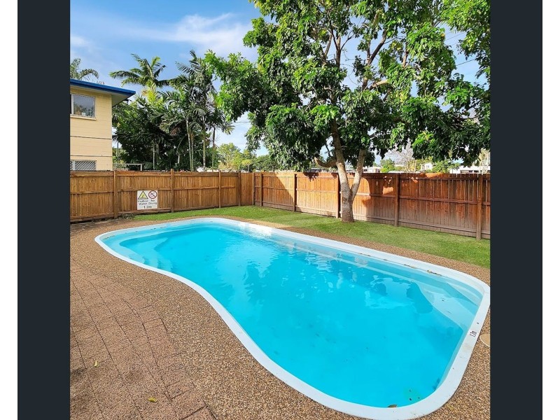 6/69 Pease Street, Manoora QLD 4870