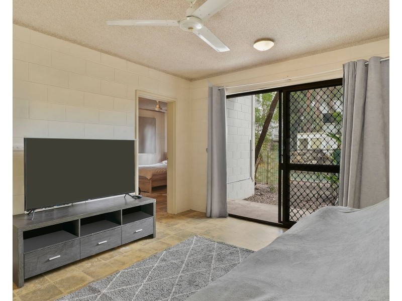 5/215-217 McLeod Street, Cairns North QLD 4870