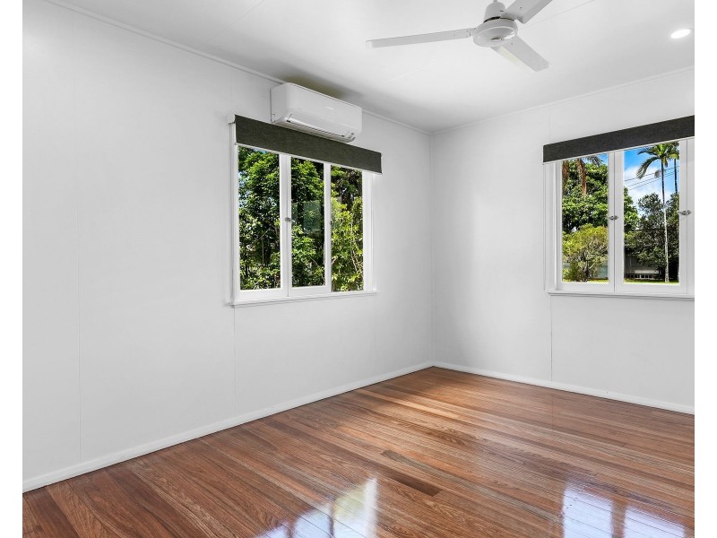 6 Jacaranda Close, Manunda QLD 4870