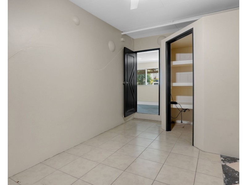 1/1 Chester Court, Manunda QLD 4870