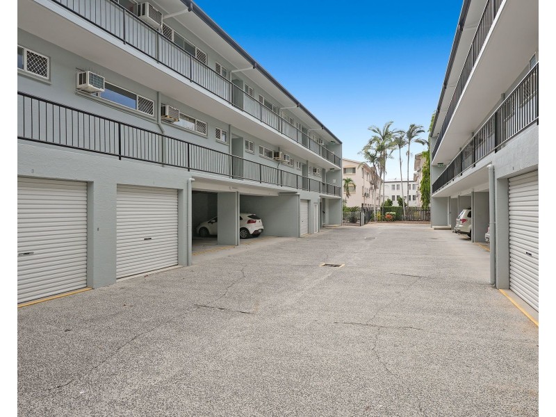 1/1 Chester Court, Manunda QLD 4870