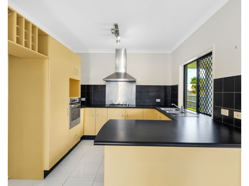 1 Ellis close, Kewarra Beach QLD 4879