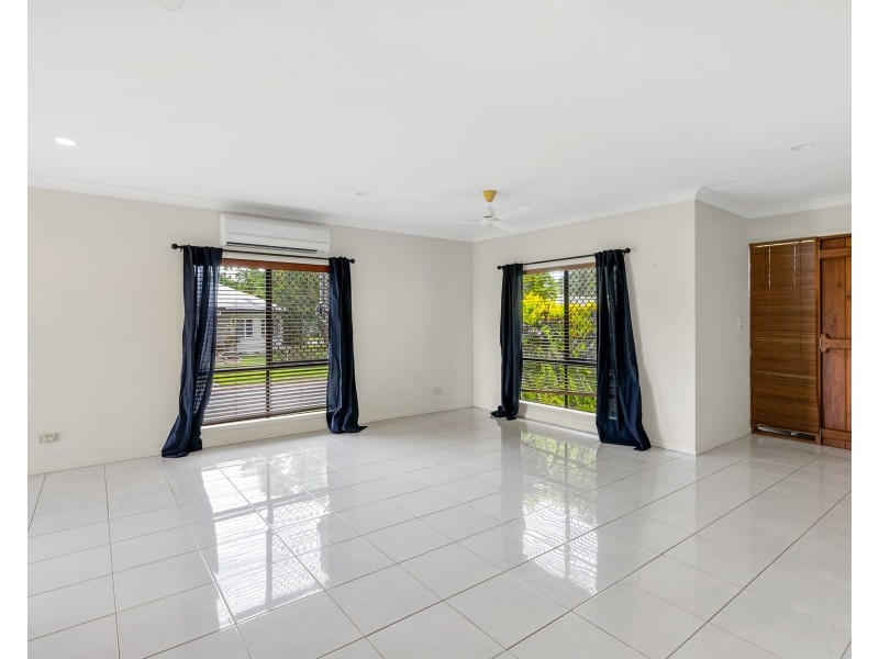 1 Ellis close, Kewarra Beach QLD 4879