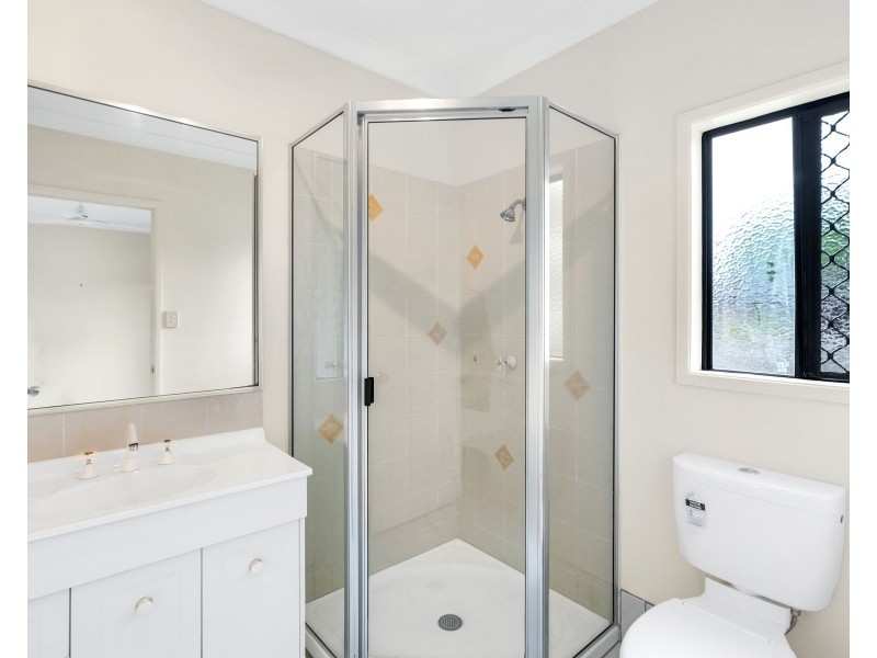 1 Ellis close, Kewarra Beach QLD 4879