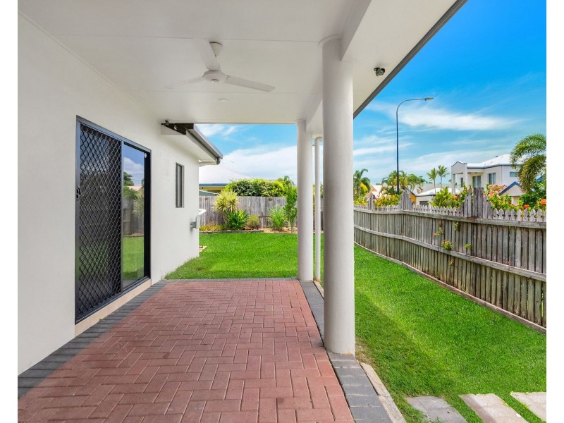 1 Ellis close, Kewarra Beach QLD 4879