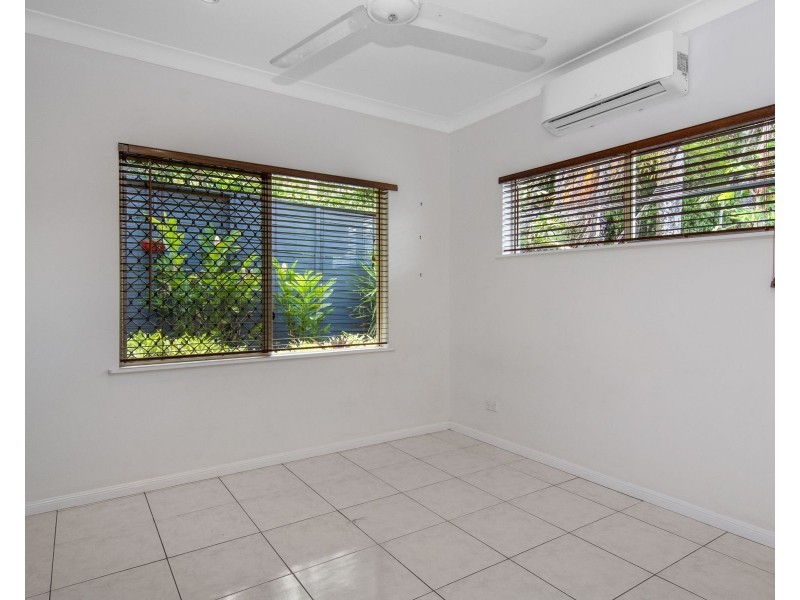 21 Chesterfield Close, Brinsmead QLD 4870