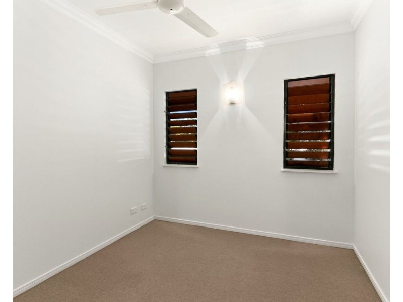 3/83 Hayward Street, Mooroobool QLD 4870
