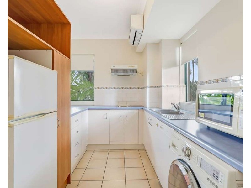 206/186-188 McLeod Street, Cairns North QLD 4870