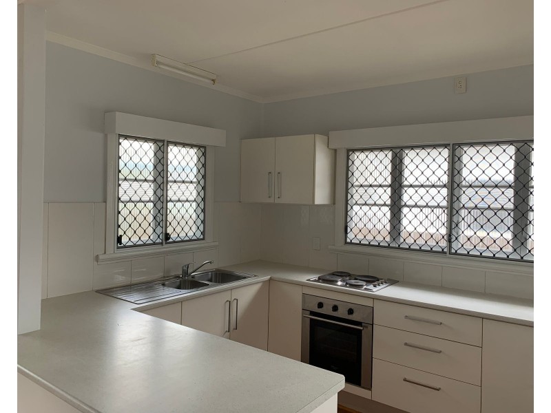 193 Newell Street, Bungalow QLD 4870