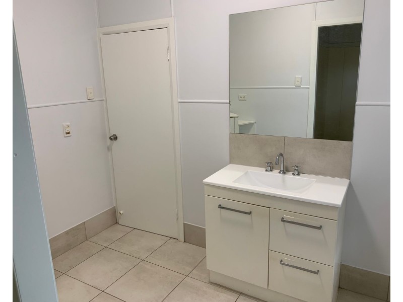 193 Newell Street, Bungalow QLD 4870