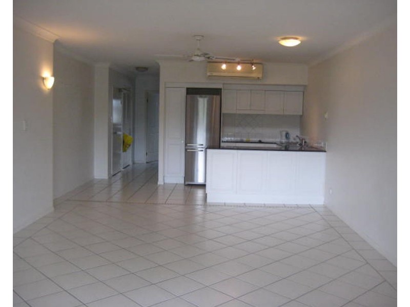 12/293-301 Esplanade, Cairns North QLD 4870