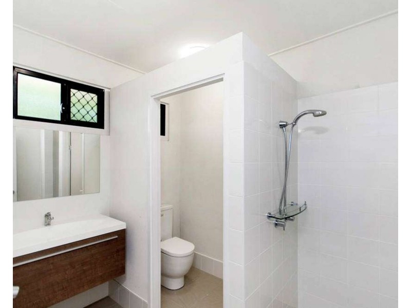 2/338 Sheridan Street, Cairns North QLD 4870