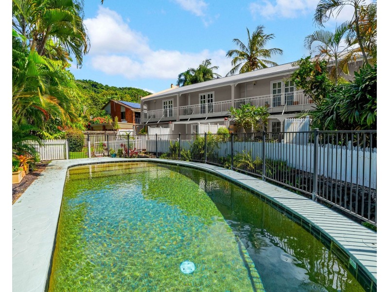 2/20-22 Corkill Street, Freshwater QLD 4870