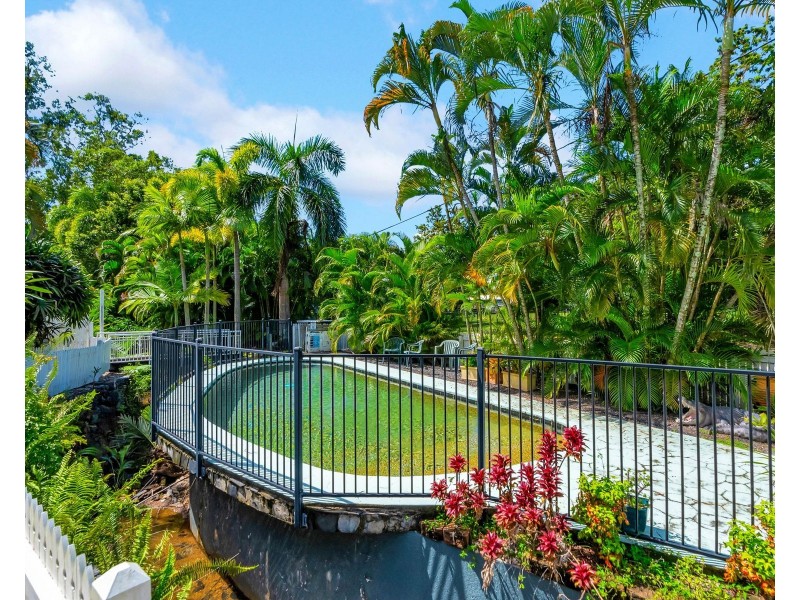 2/20-22 Corkill Street, Freshwater QLD 4870