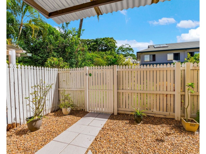2/20-22 Corkill Street, Freshwater QLD 4870