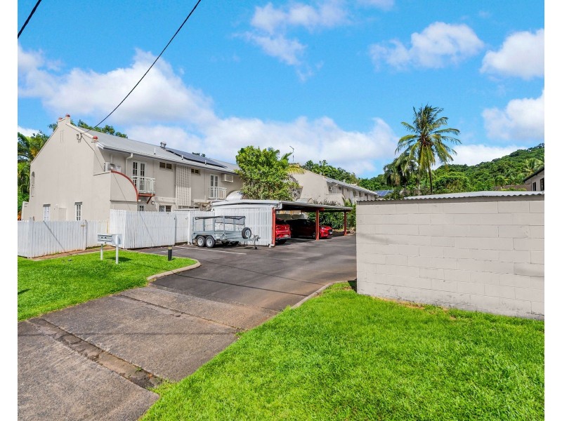 2/20-22 Corkill Street, Freshwater QLD 4870