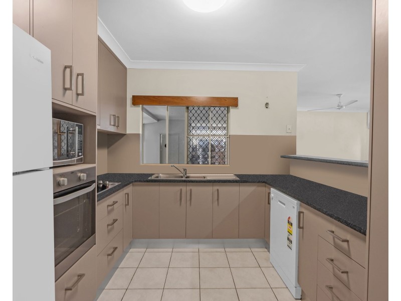 8 Greenford Close, Brinsmead QLD 4870