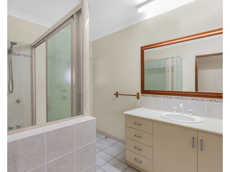 8 Greenford Close, Brinsmead QLD 4870