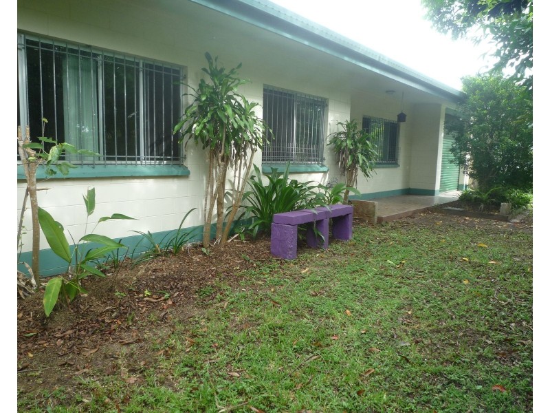 17 Card Avenue, Manunda QLD 4870