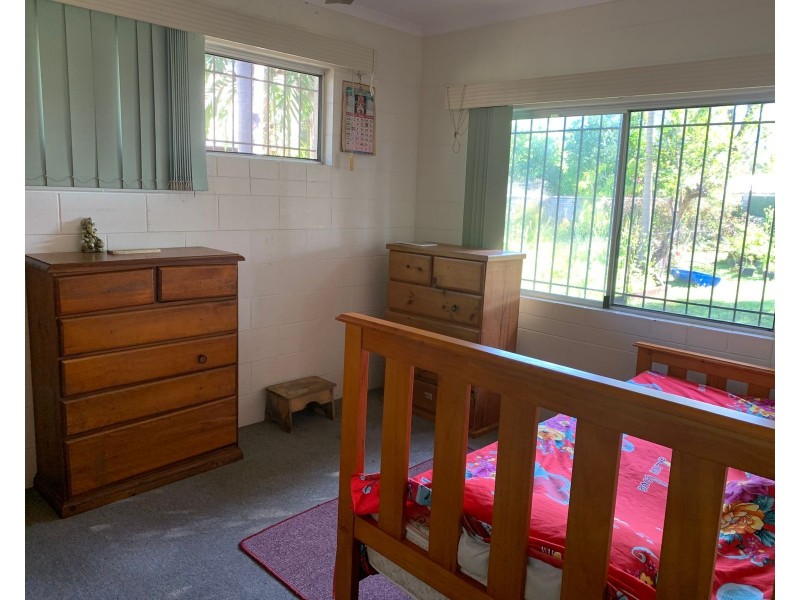 17 Card Avenue, Manunda QLD 4870