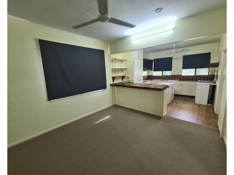 13 Redlynch Intake Road, Redlynch QLD 4870