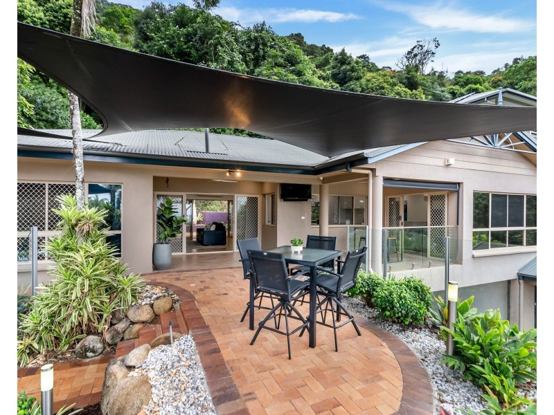 19 Oceanview Place, Mooroobool QLD 4870