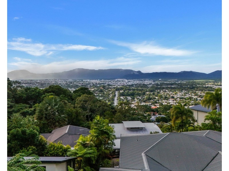 19 Oceanview Place, Mooroobool QLD 4870