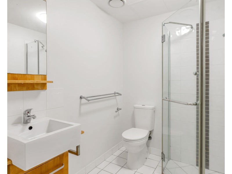 3/83 Hayward Street, Mooroobool QLD 4870