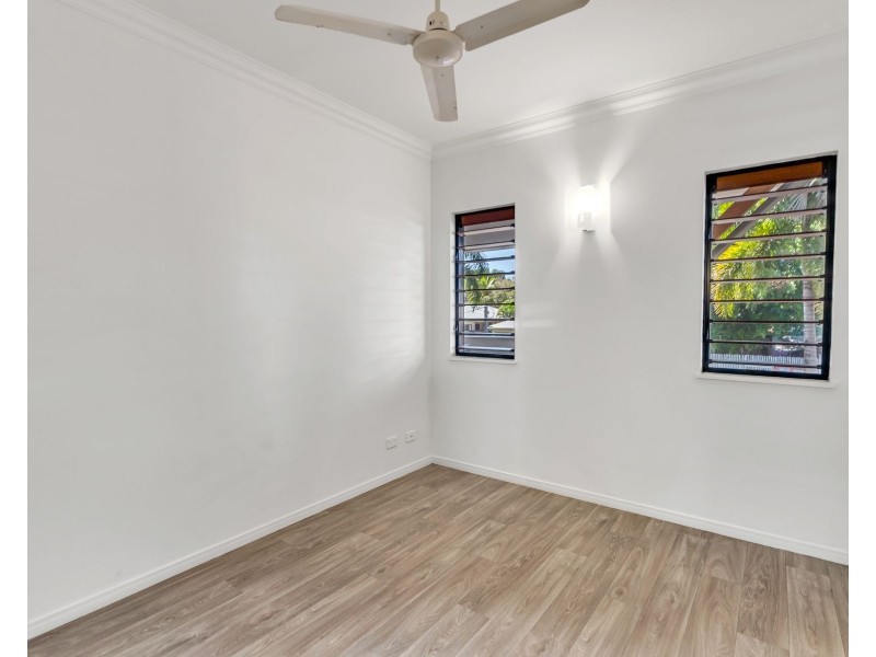 3/83 Hayward Street, Mooroobool QLD 4870