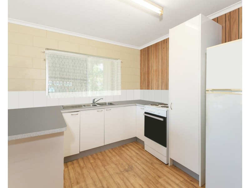 19 Mulligan Street, Manoora QLD 4870