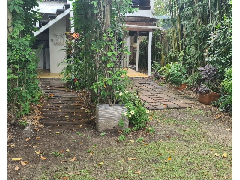 360 McLeod Street, Cairns North QLD 4870