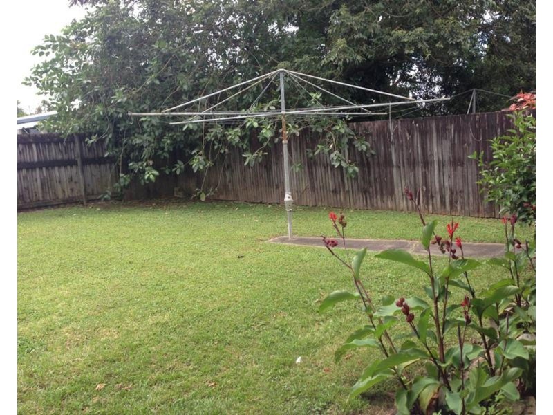 2/114 Balaclava, Earlville QLD 4870