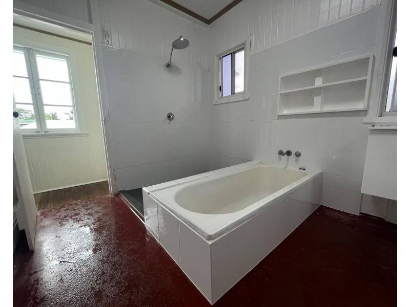 27 Okeefe Street, Cairns North QLD 4870