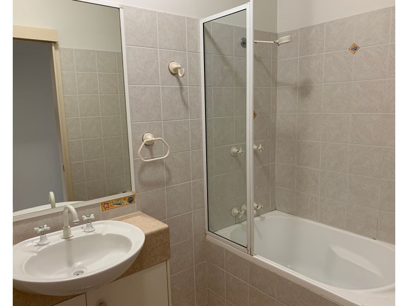 7/178 McLeod Street, Cairns North QLD 4870