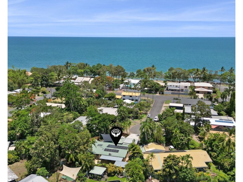 10 Monica Close, Holloways Beach QLD 4878