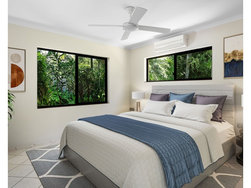 10 Monica Close, Holloways Beach QLD 4878