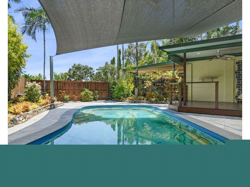 10 Monica Close, Holloways Beach QLD 4878