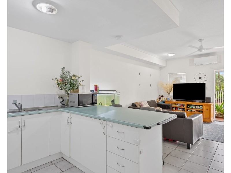 2/38 SPRINGFIELD CRESCENT, Manoora QLD 4870