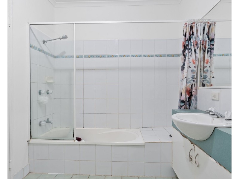 2/38 SPRINGFIELD CRESCENT, Manoora QLD 4870