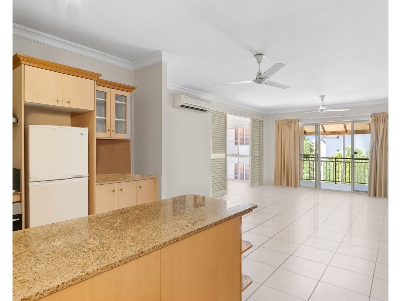 1758/2-10 Greenslopes Street, Cairns North QLD 4870