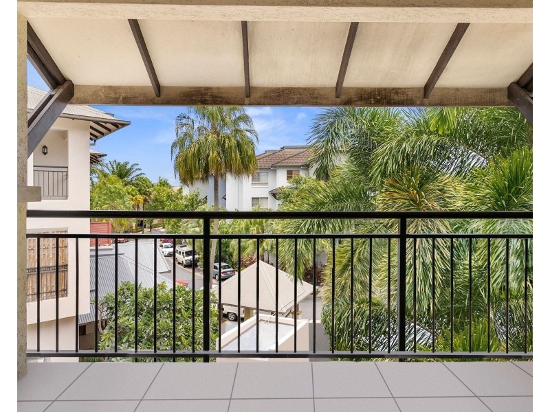 1758/2-10 Greenslopes Street, Cairns North QLD 4870
