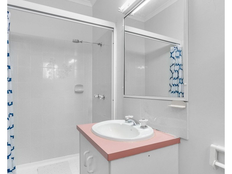 1 Wallum Close, Holloways Beach QLD 4878