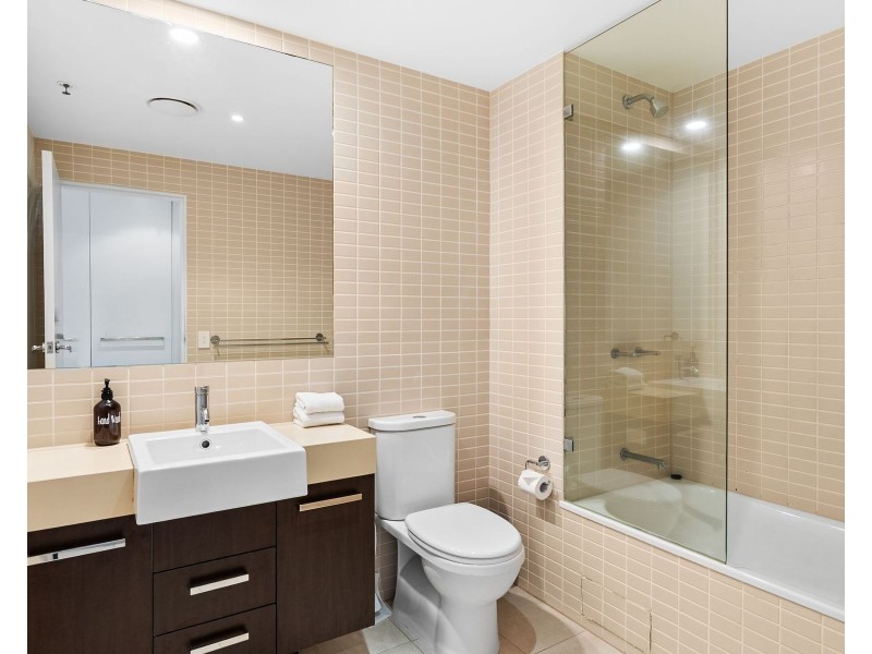 16/1 Marlin Parade, Cairns City QLD 4870