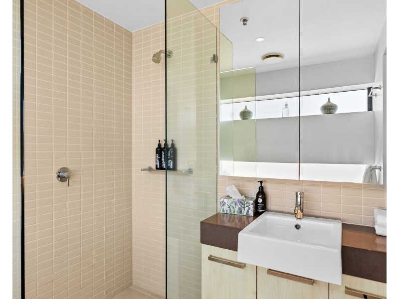 16/1 Marlin Parade, Cairns City QLD 4870