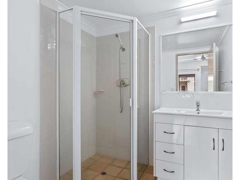 16/670-678 Bruce Highway, Woree QLD 4868