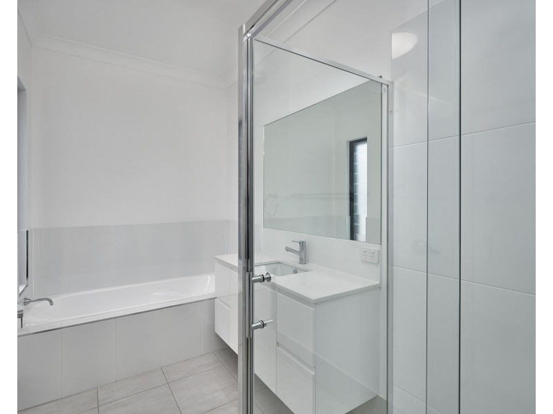 29 Edge Court, Manoora QLD 4870