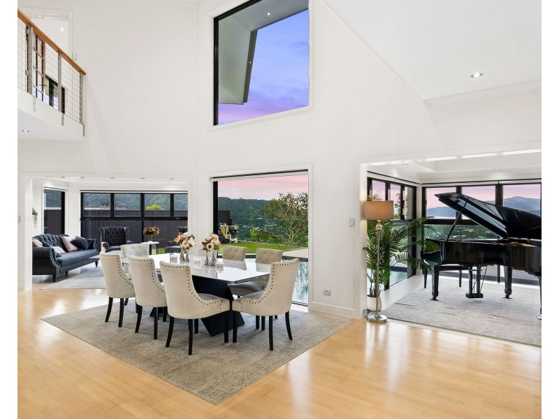 8 The Peak Road, Brinsmead QLD 4870