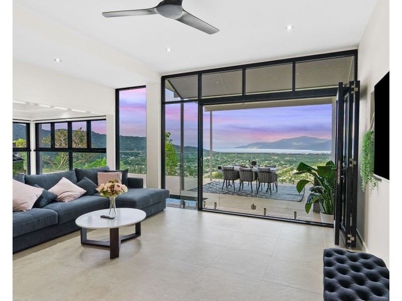 8 The Peak Road, Brinsmead QLD 4870