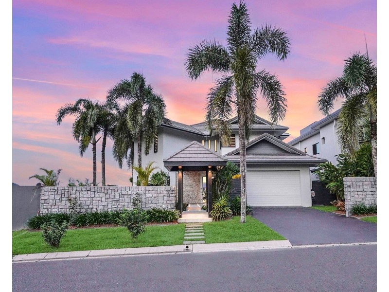 8 The Peak Road, Brinsmead QLD 4870