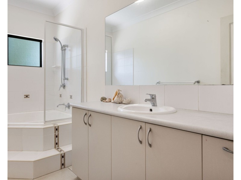 6/57-59 Madigans Drive, Mount Sheridan QLD 4868